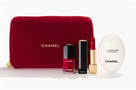 chanel holiday charms|chanel gift with purchase 2024.